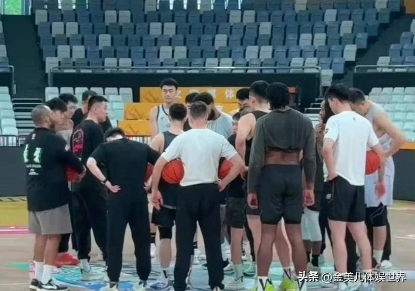 大连一方球员不良受伤，备战半决赛困难重重的简单介绍