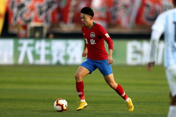 富力主场击败建业,实现主场两连胜 富力主场击败建业,实现主场两连胜