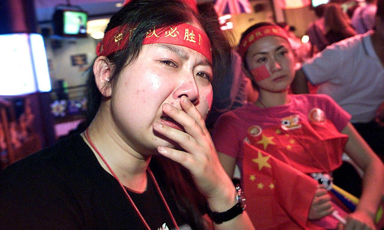 包含世界杯决赛前夕，球迷疯狂抢购门票的词条