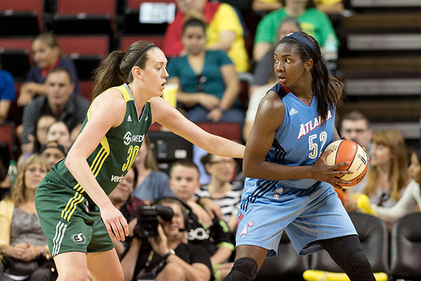 包含爵士队团队合作令人瞩目，取得连胜势头的词条