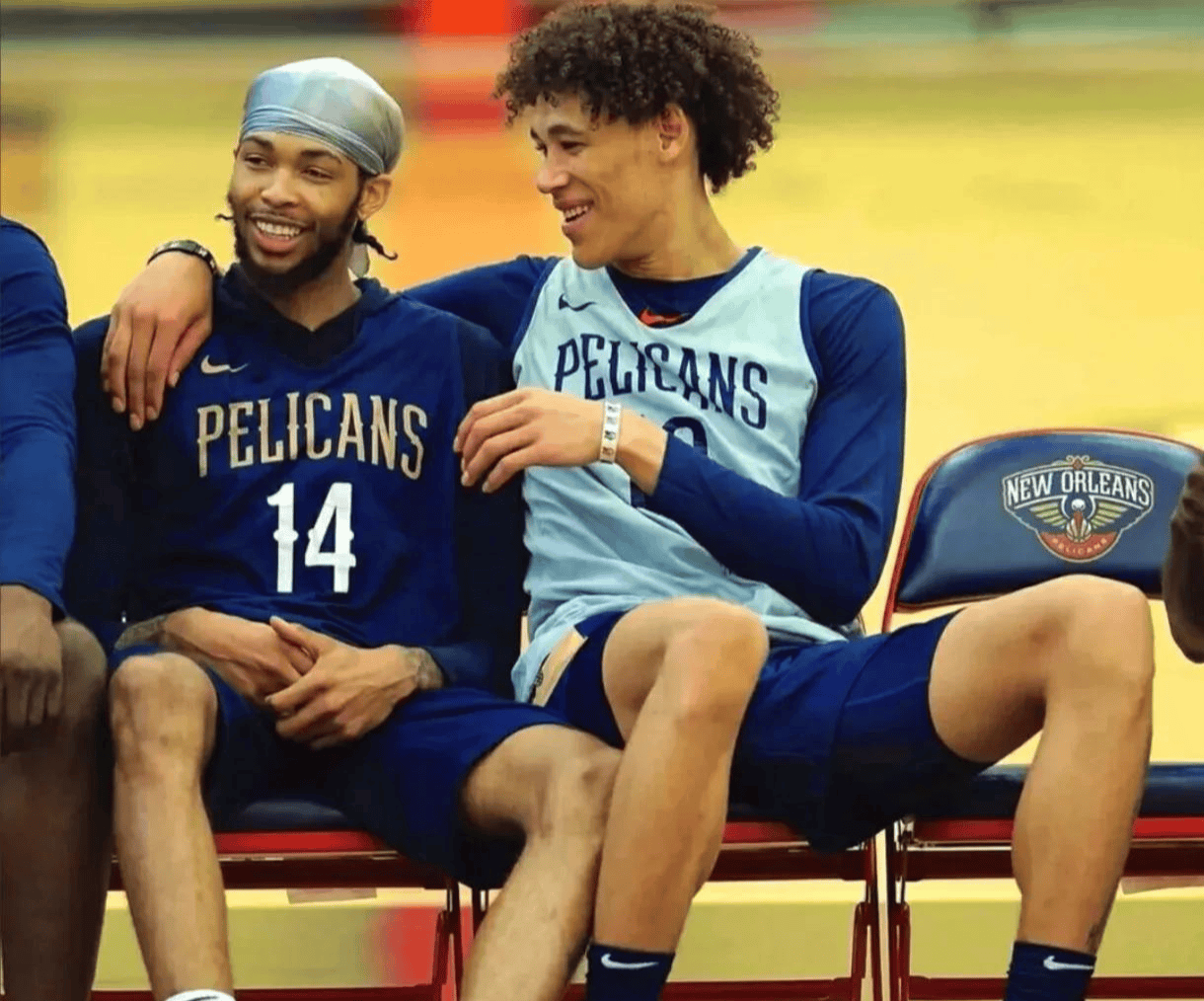 NBA季后赛开幕，勇士vs湖人迎来首轮对决