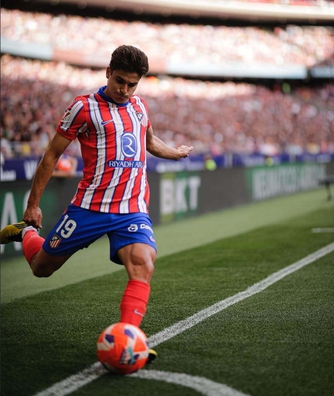 包含马德里竞技豪取胜利！葡萄牙前锋双响晋级的词条