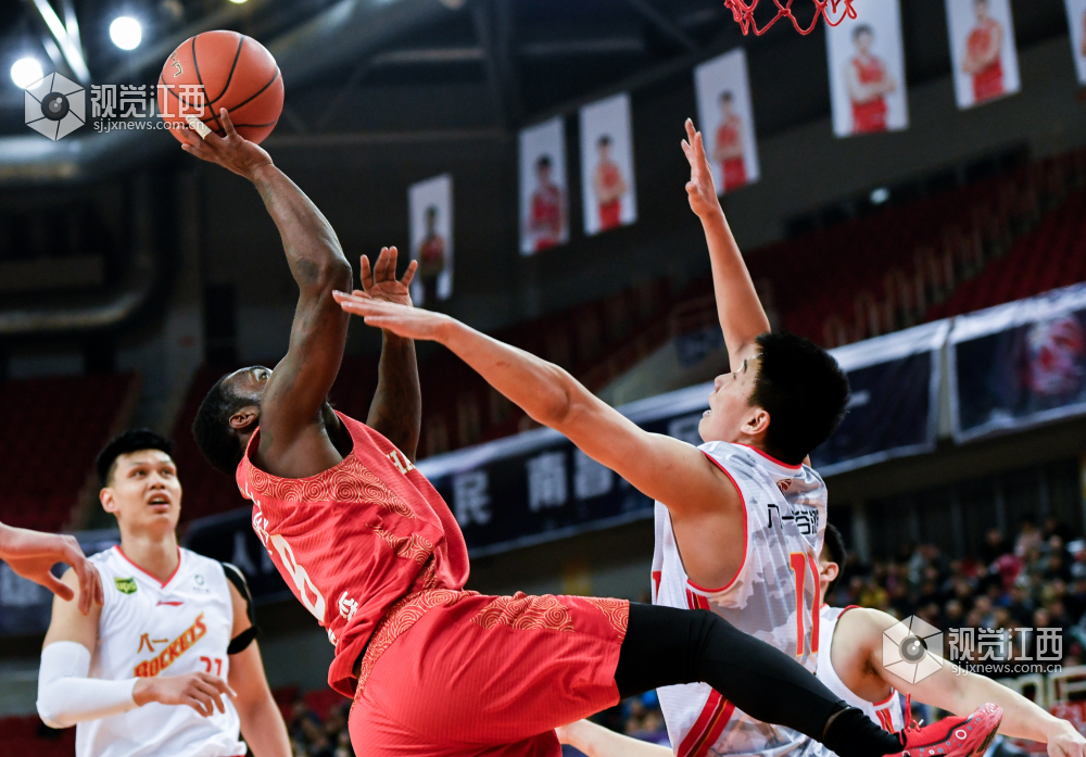 江西男篮客场大胜，新环境下实力爆发，领先一步的简单介绍