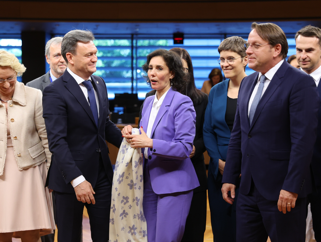 诺里奇惨败告终，降级危机愈发严峻